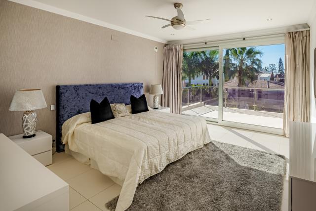 5 bedroom Villa in Marbella