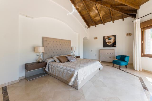 6 bedroom Villa in Marbella