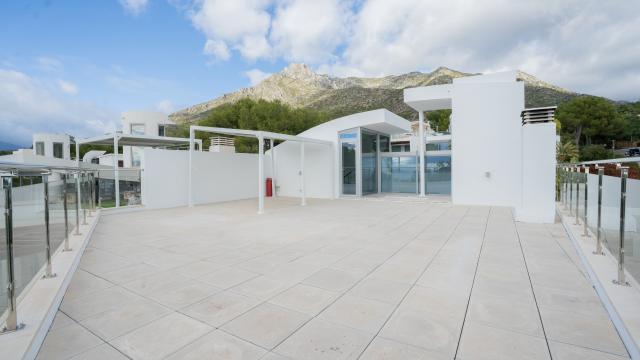 5 bedroom Villa in Marbella