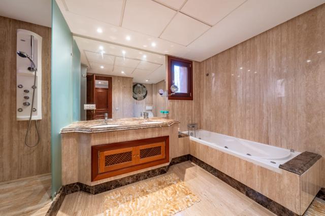 3 bedroom Apartment in Estepona