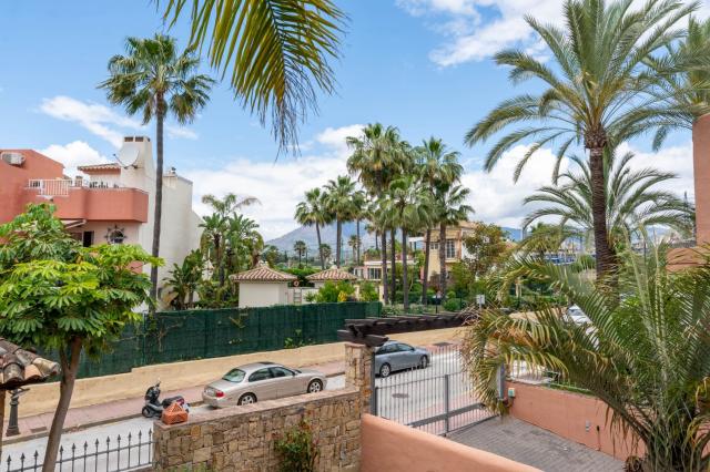 3 bedroom Apartment in Estepona