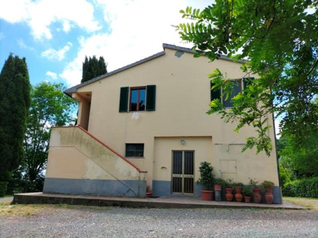 6 bedroom Detached House in Montecatini Val di Cecina