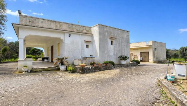 3 bedroom Detached House in Carovigno