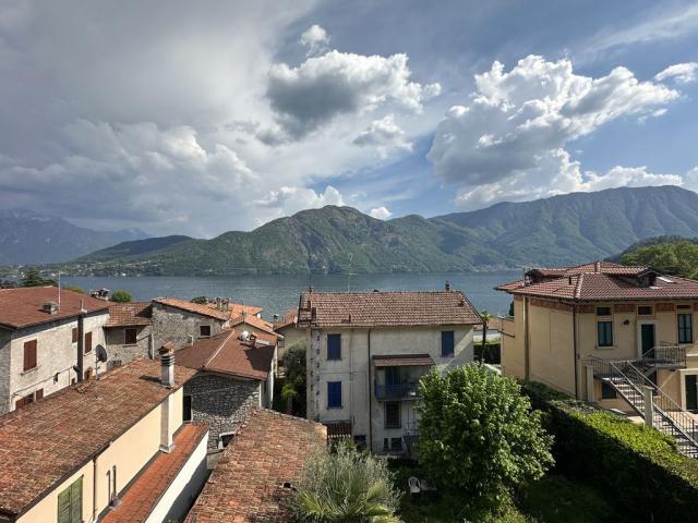 3 bedroom Apartment in Mezzegra