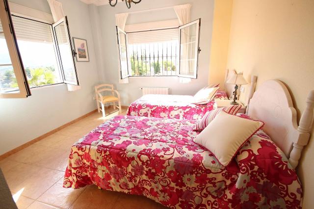 5 bedroom Villa in Monovar