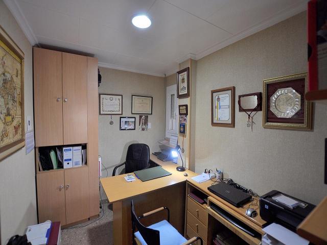 5 bedroom Apartment in Sax