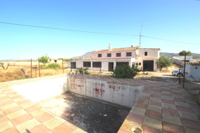 6 bedroom Country House in Torre Del Rico