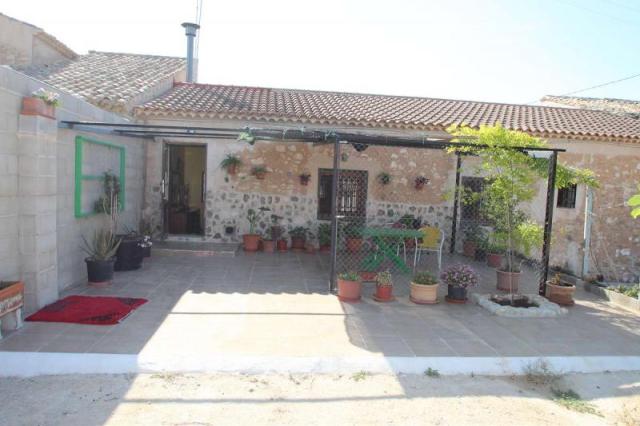 4 bedroom Country House in Pinoso