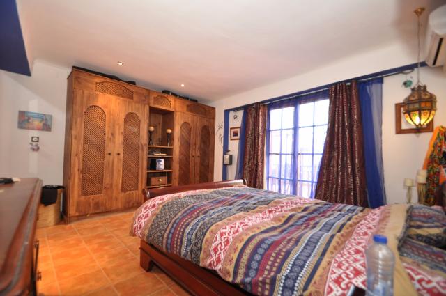 Commercial property for sale in Pinoso