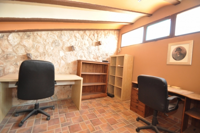 Commercial property for sale in Pinoso