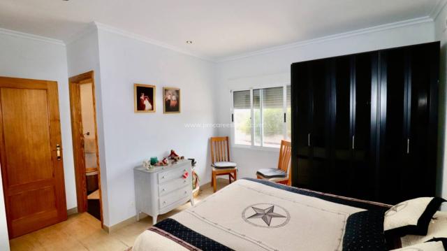 4 bedroom Country Property in Albatera
