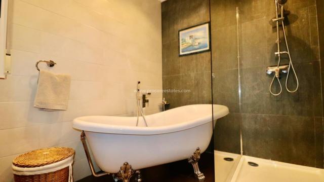 4 bedroom Country Property in Albatera