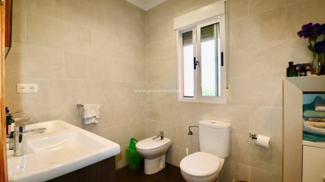 4 bedroom Country Property in Albatera