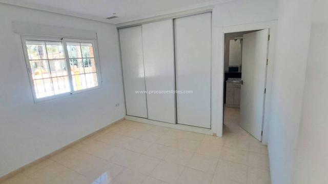3 bedroom Country Property in Catral