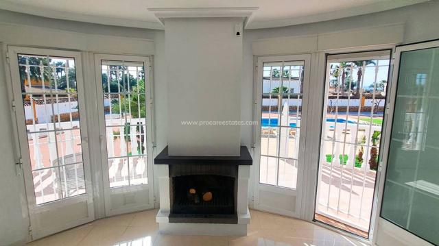 3 bedroom Country Property in Catral