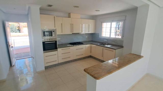 3 bedroom Country Property in Catral