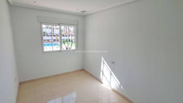 3 bedroom Country Property in Catral