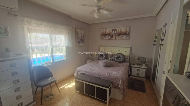 3 bedroom Country Property in Catral