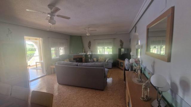 3 bedroom Country Property in Catral