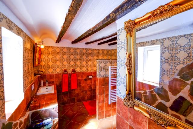 COMMERCIAL PROPERTY for sale in HONDÓN DE LAS NIEVES