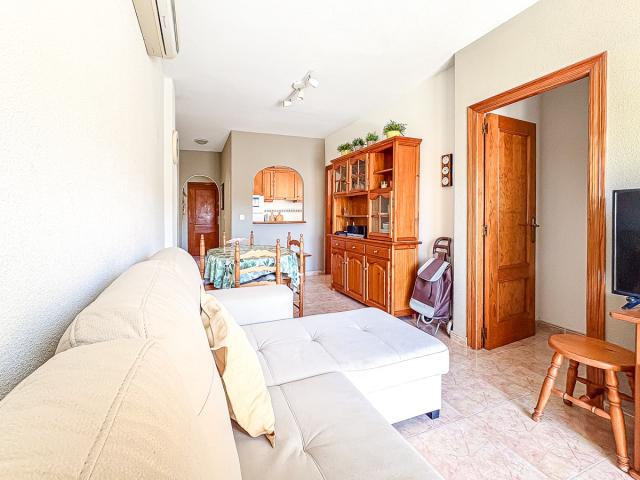 2 bedroom APARTMENT in TORREVIEJA
