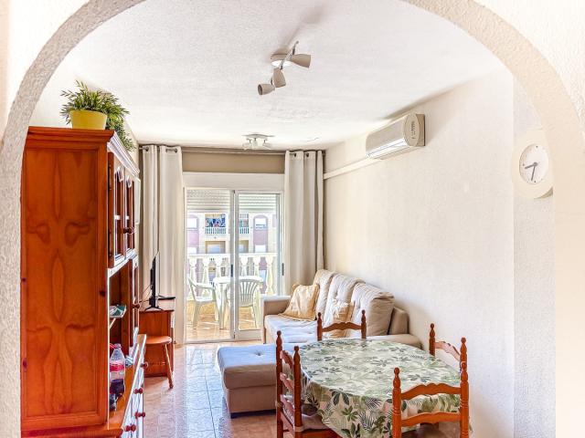 2 bedroom APARTMENT in TORREVIEJA