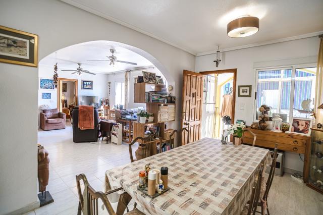 4 bedroom APARTMENT in ALICANTE