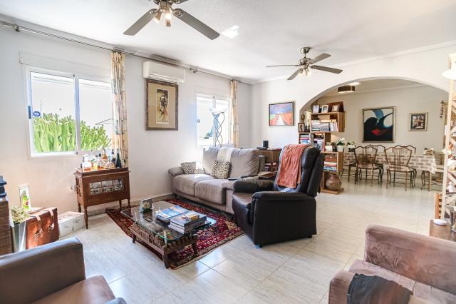 4 bedroom APARTMENT in ALICANTE
