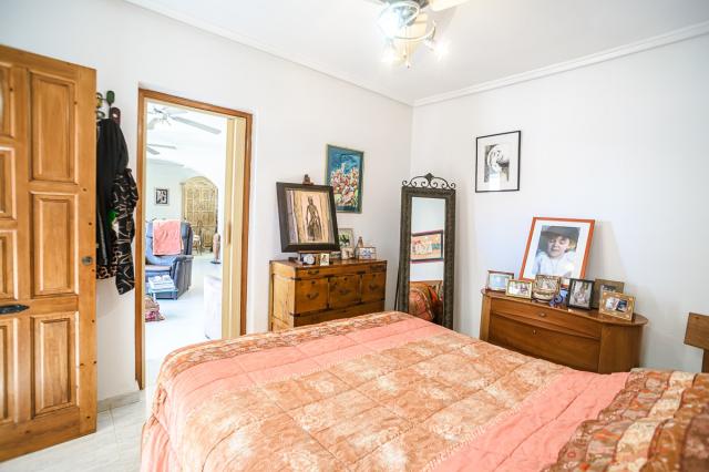 4 bedroom APARTMENT in ALICANTE