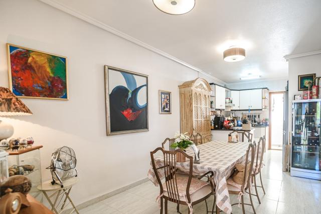 4 bedroom APARTMENT in ALICANTE