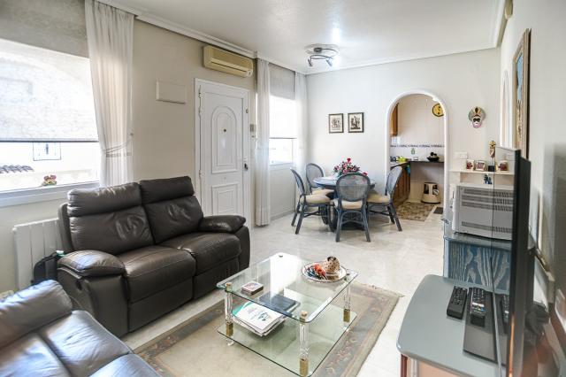 2 bedroom VILLA in ORIHUELA COSTA