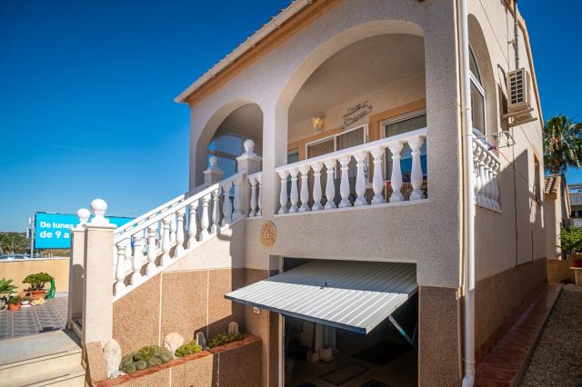 2 bedroom VILLA in ORIHUELA COSTA