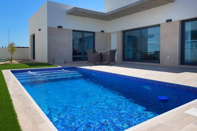 3 bedroom VILLA in DAYA NUEVA