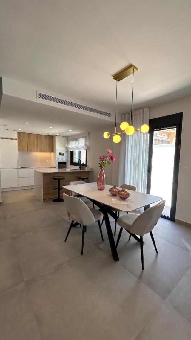 3 bedroom HOUSE in PILAR DE LA HORADADA