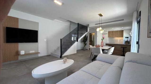 3 bedroom HOUSE in PILAR DE LA HORADADA