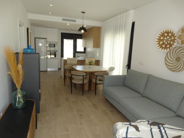 2 bedroom APARTMENT in PILAR DE LA HORADADA