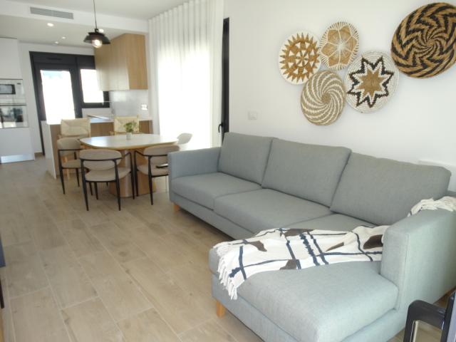 2 bedroom APARTMENT in PILAR DE LA HORADADA