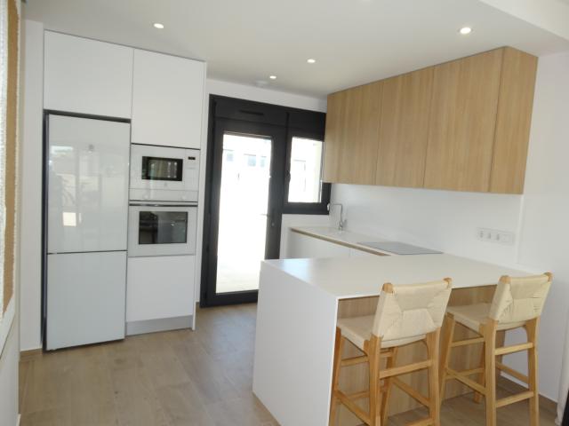 2 bedroom APARTMENT in PILAR DE LA HORADADA