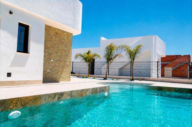 3 bedroom VILLA in LOS MONTESINOS