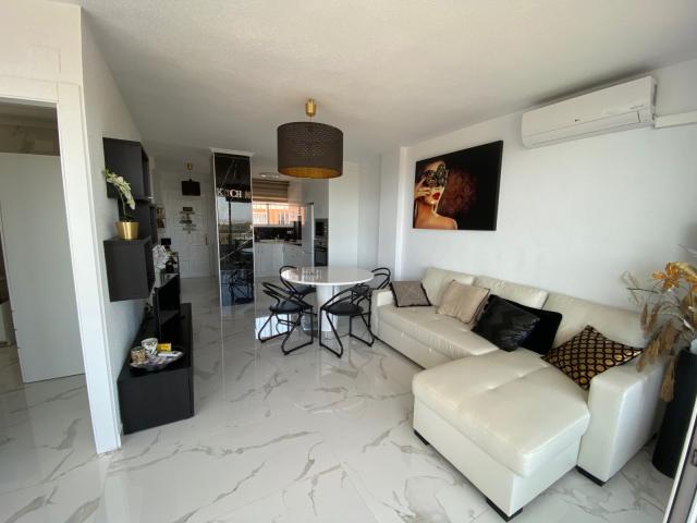 2 bedroom APARTMENT in TORREVIEJA