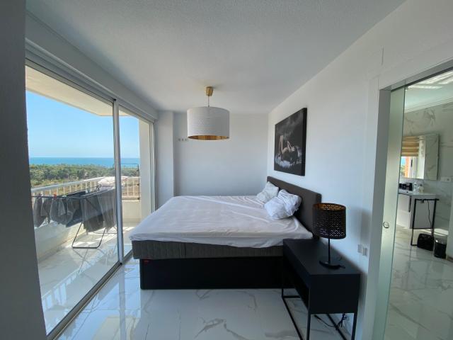 2 bedroom APARTMENT in TORREVIEJA