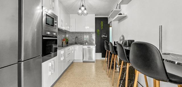 3 bedroom APARTMENT in TORREVIEJA