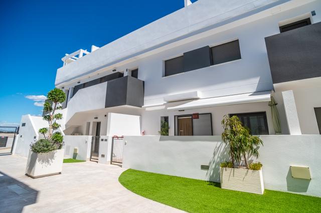 3 bedroom APARTMENT in TORREVIEJA