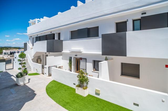 3 bedroom APARTMENT in TORREVIEJA