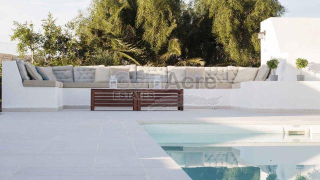 4 bedroom Villa in La Oliva