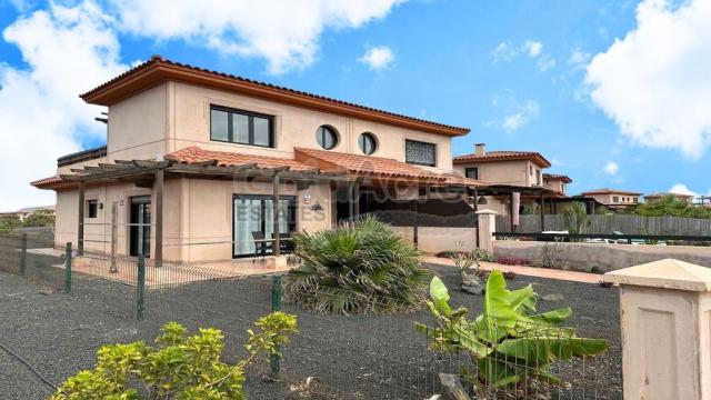 3 bedroom Villa in Majanicho