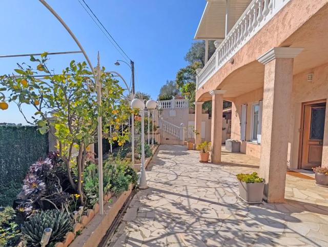 villa for sale in Nice