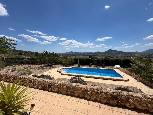 3 bedroom Villa in Sax