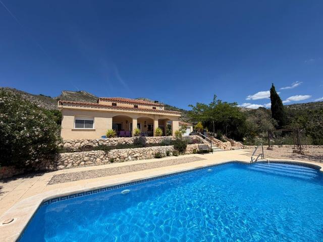 3 bedroom Villa in Sax