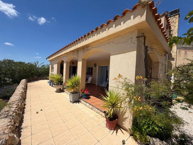 3 bedroom Villa in Sax